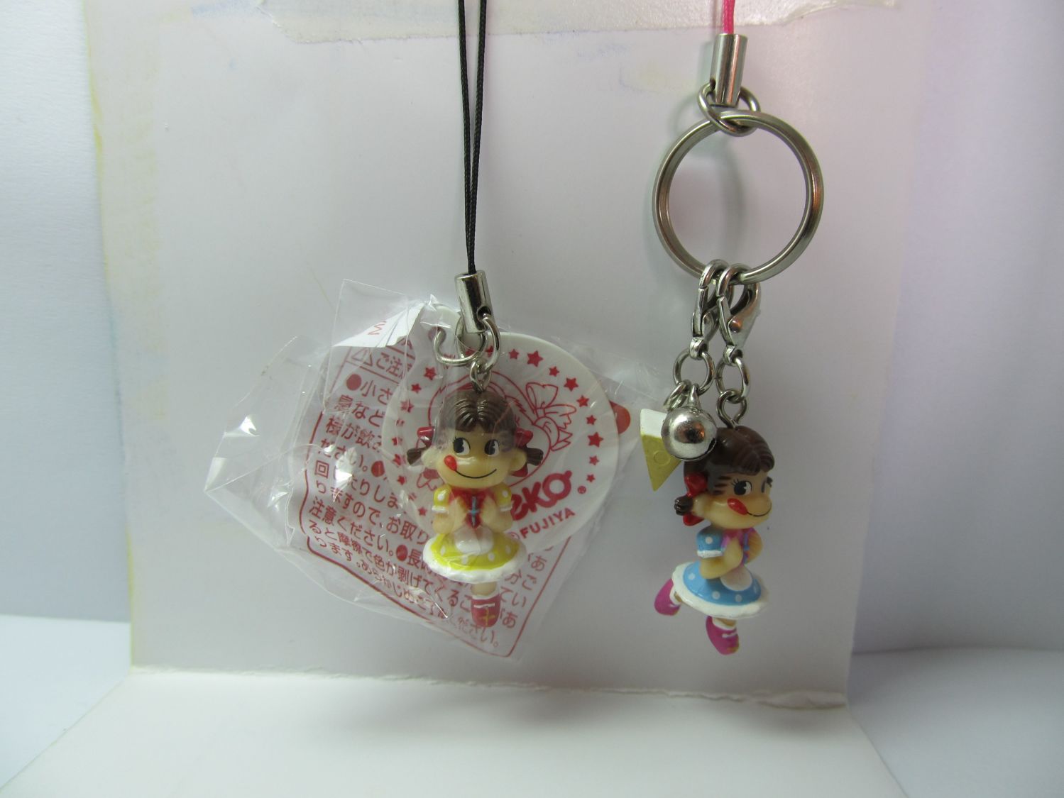 Customizable Pendant-Style Keychains Featuring Anime Characters, Animals, Plants, and Toy